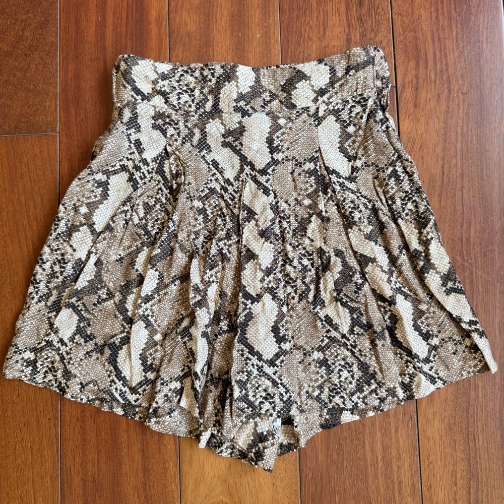 H&M Snake Print Women's Shorts